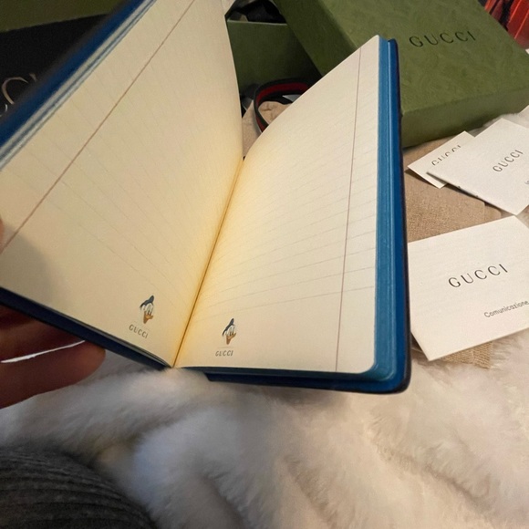 GUCCI Disney GG Supreme Canvas and Leather Collectible notebook set - Picture 4 of 4